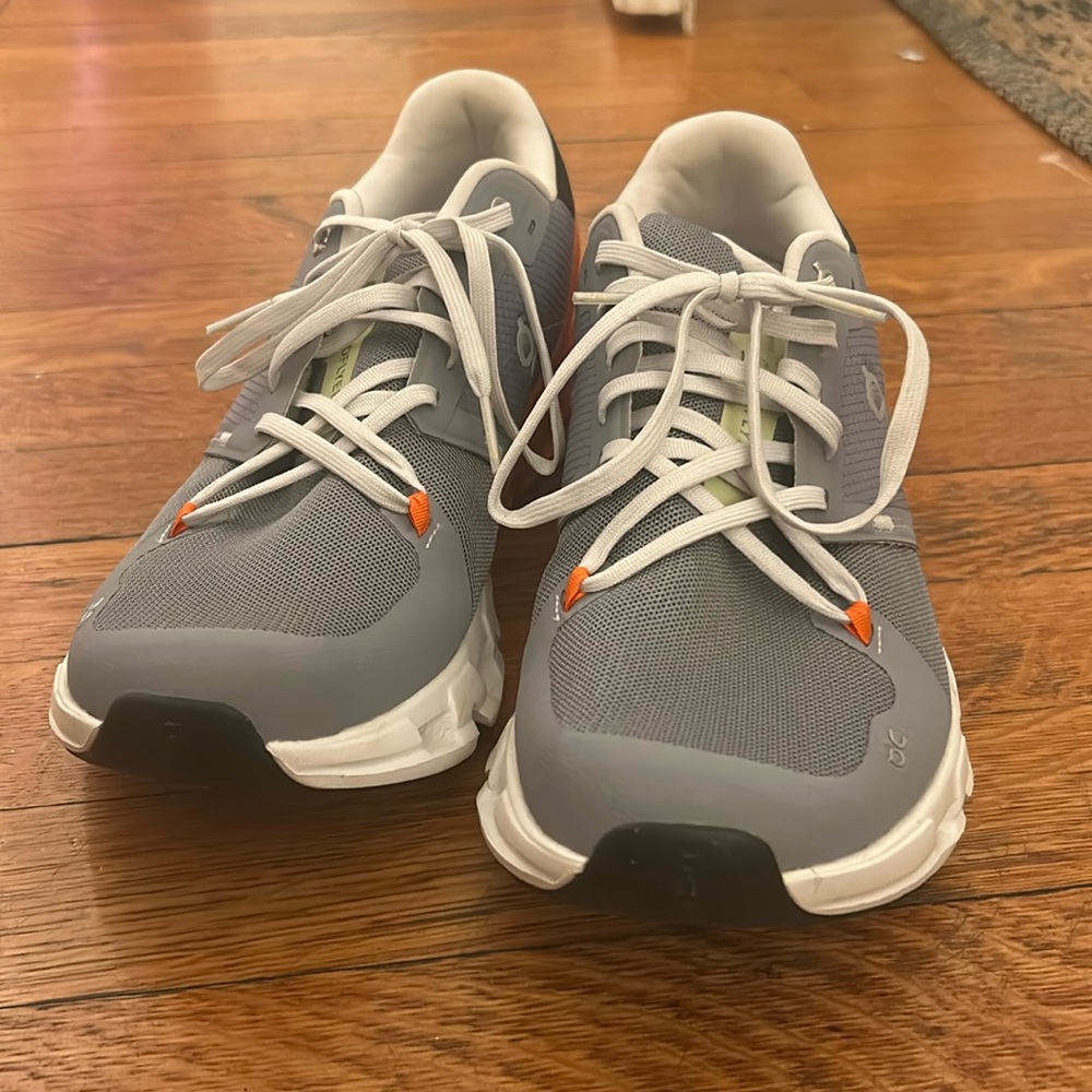 Barely Worn ON CLOUDFLYER Sneakers